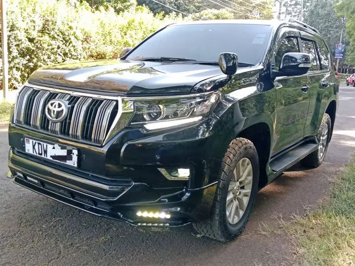 Toyota Prado interior